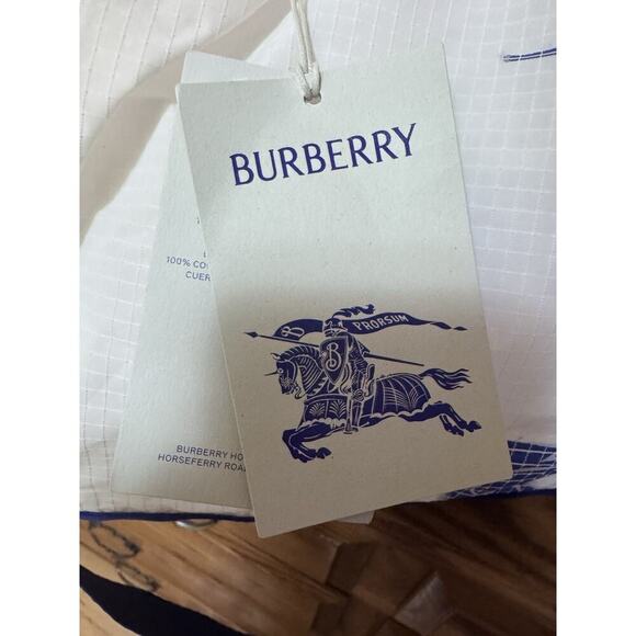 Burberry Ekd Logo Light Weight Medium NWT W Dustbag. Authentic - Picture 7 of 9